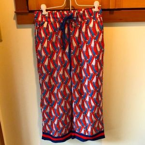 Coastal theme capri lounge pant. Size small (4-6).